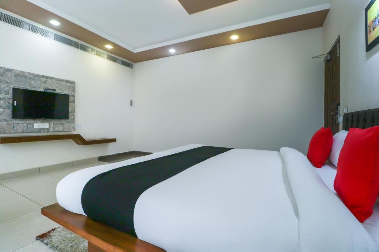Hotel Townhouse 765 The Grace Patiāla Zewnętrze zdjęcie
